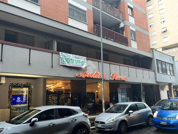 ufficio in vendita a Roma in zona Collatino