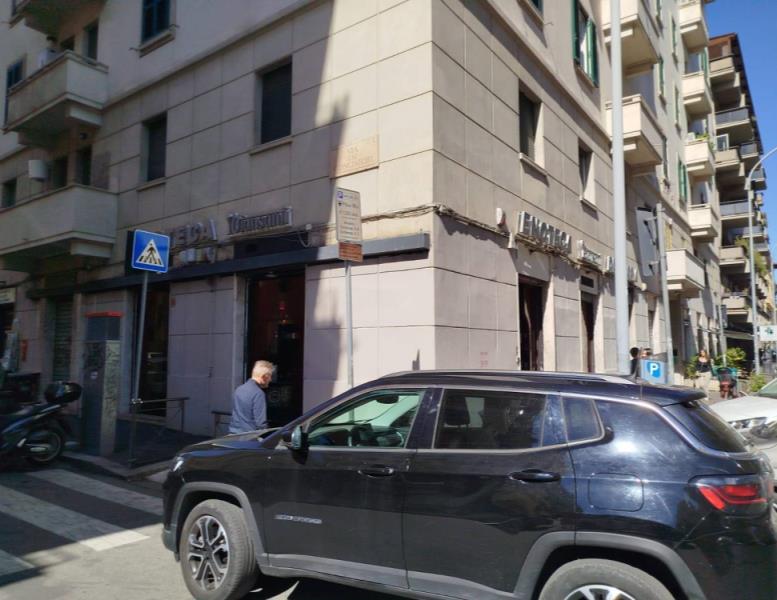 negozio in vendita a Roma in zona Ostiense