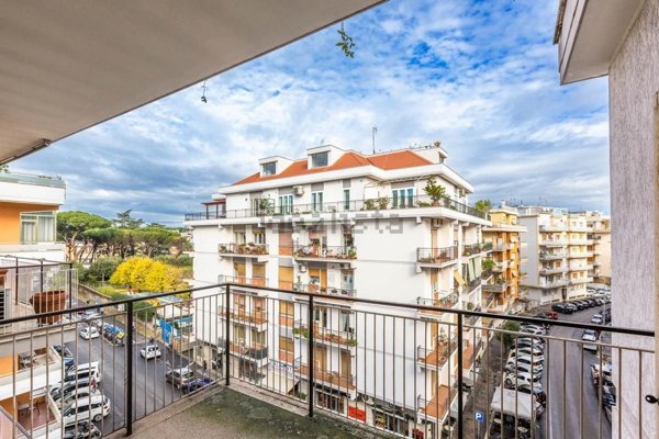 appartamento in vendita a Roma in zona Aurelio