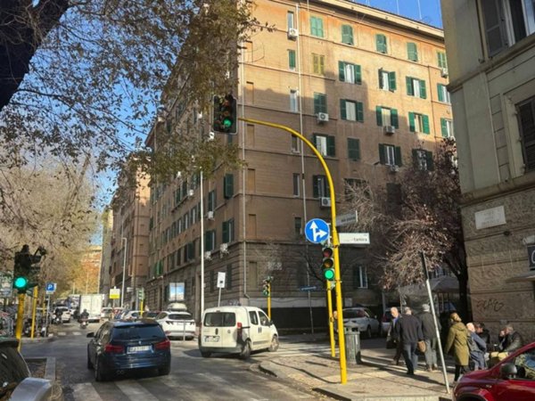 appartamento in vendita a Roma in zona Nomentano