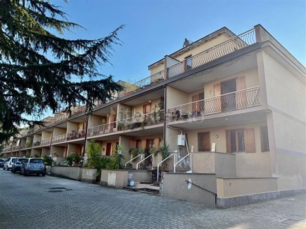 casa indipendente in vendita a Roma in zona Casal Morena