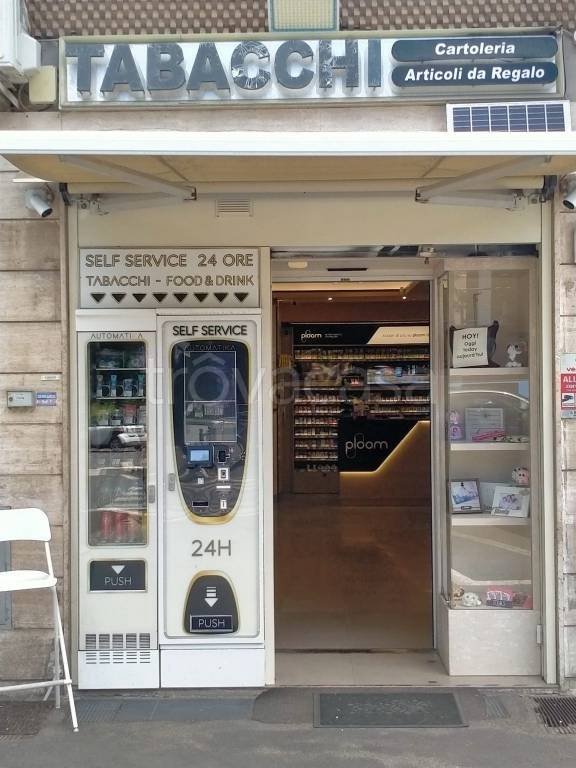 negozio in vendita a Roma in zona Ostiense