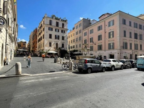 appartamento in vendita a Roma in zona Rione Monti/Campitelli