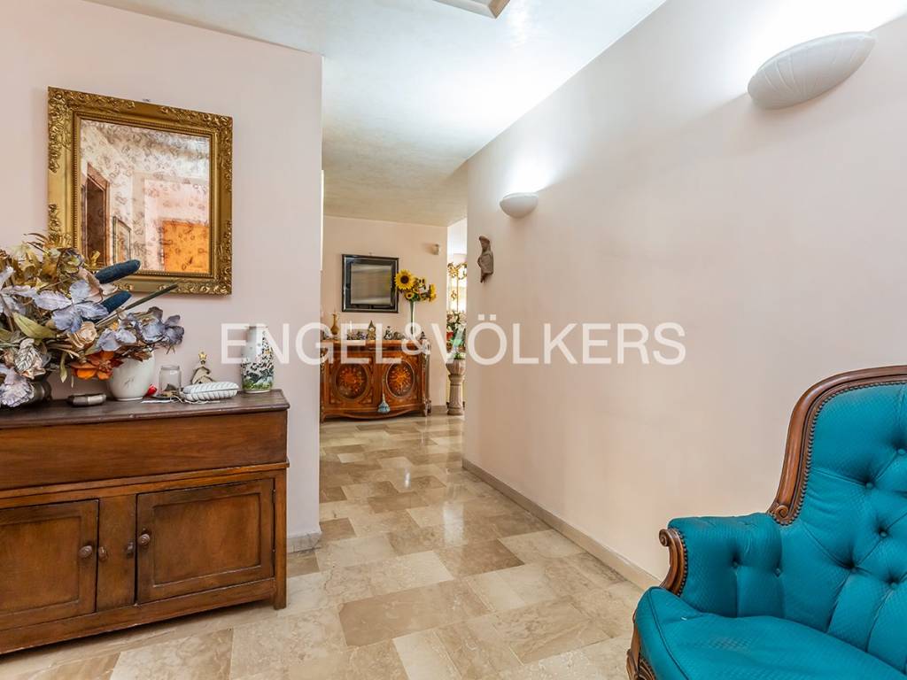 appartamento in vendita a Roma in zona Ostiense