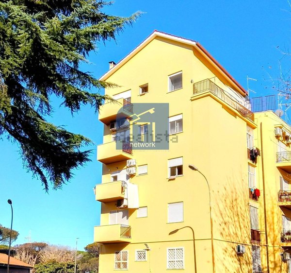 appartamento in vendita a Roma in zona Ostia