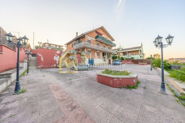 appartamento in vendita a Roma in zona Finocchio