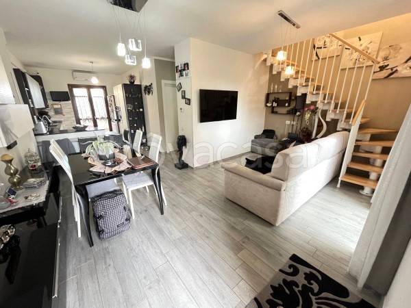 appartamento in vendita a Roma in zona Valle Muricana