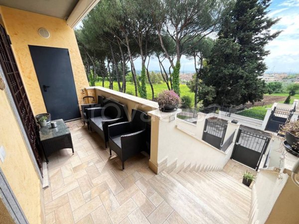 appartamento in vendita a Roma in zona Valle Muricana