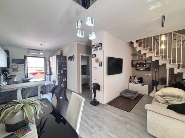 casa indipendente in vendita a Roma in zona Valle Muricana