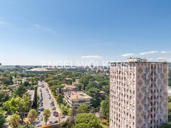 ufficio in vendita a Roma in zona EUR