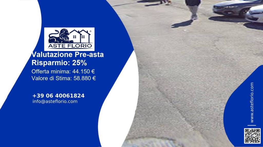 negozio in vendita a Roma in zona Torre Maura