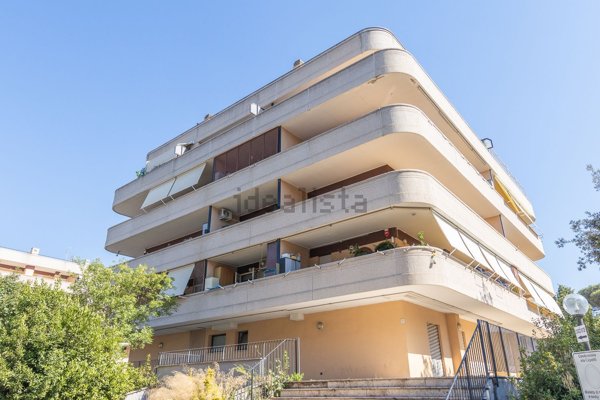 appartamento in vendita a Roma in zona Ponte di Nona