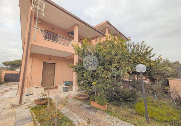 casa indipendente in vendita a Roma in zona Casal Morena