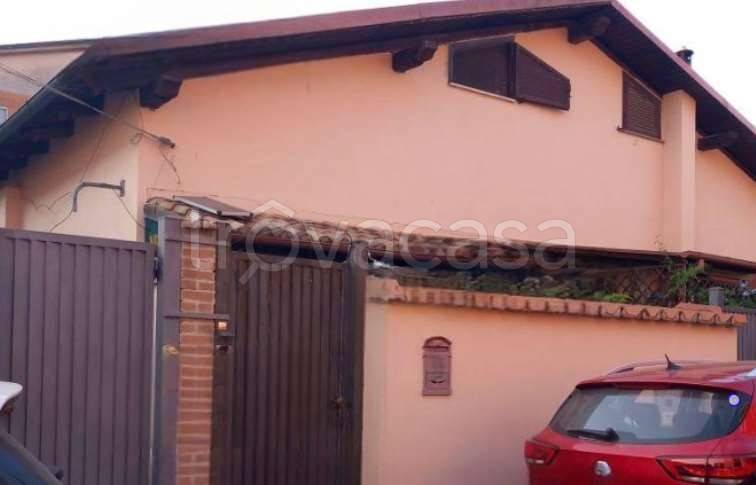 appartamento in vendita a Roma in zona Dragona/Bagnoletto