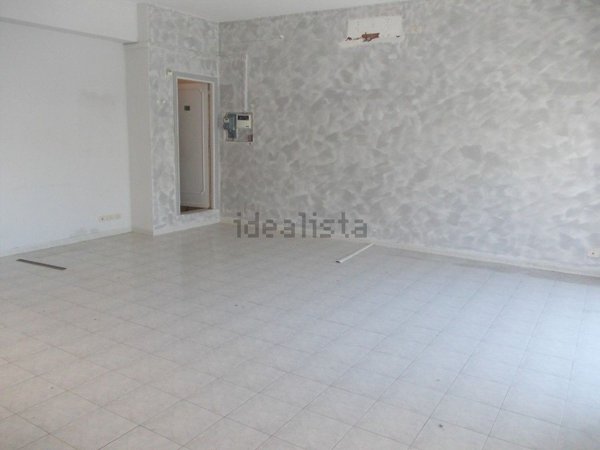 negozio in vendita a Roma in zona Portuense