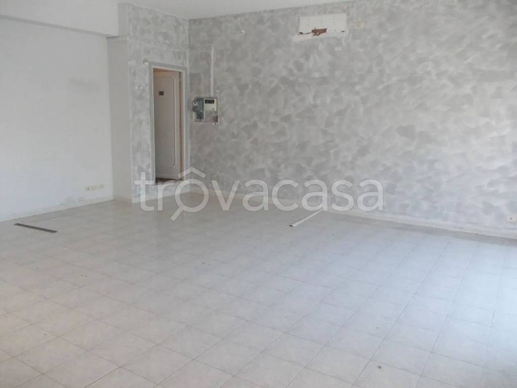 negozio in vendita a Roma in zona Portuense