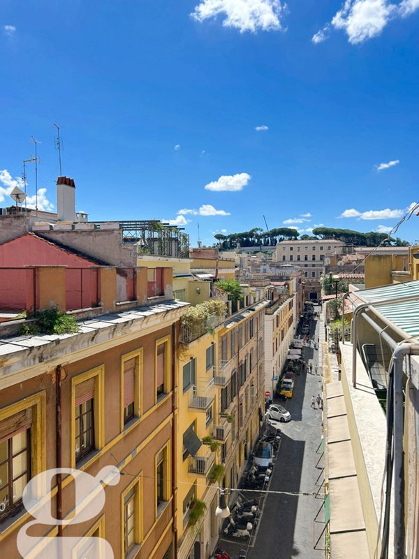 appartamento in vendita a Roma in zona Rione Borgo