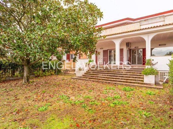 casa indipendente in vendita a Roma in zona Castel di Leva