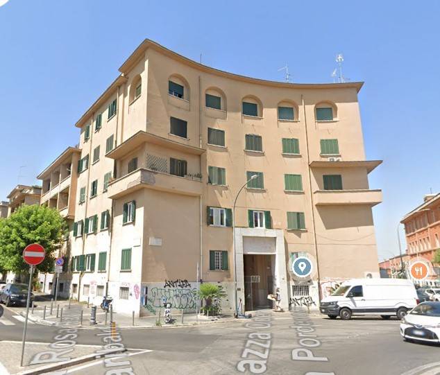 appartamento in vendita a Roma in zona Ostiense