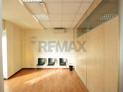 negozio in vendita a Roma in zona Collatino