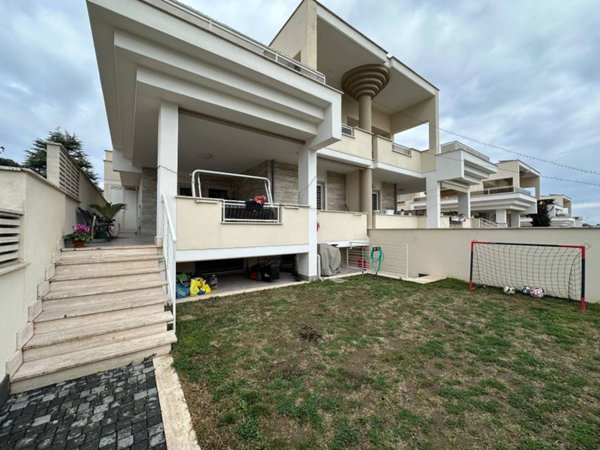 casa indipendente in vendita a Roma in zona Aurelio