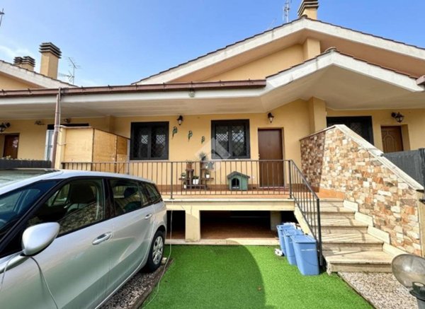 casa indipendente in vendita a Roma in zona Trigoria