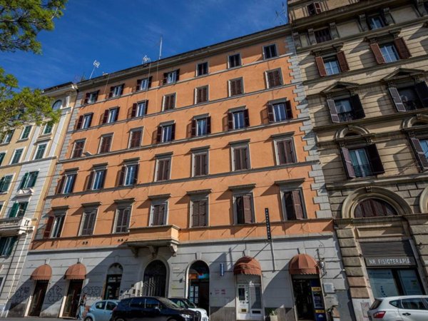 appartamento in vendita a Roma in zona Rione Monti/Campitelli