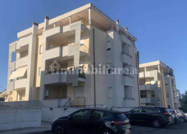 appartamento in vendita a Roma in zona Selva Candida