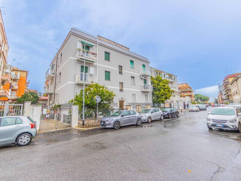 appartamento in vendita a Roma in zona Prenestino-Centocelle
