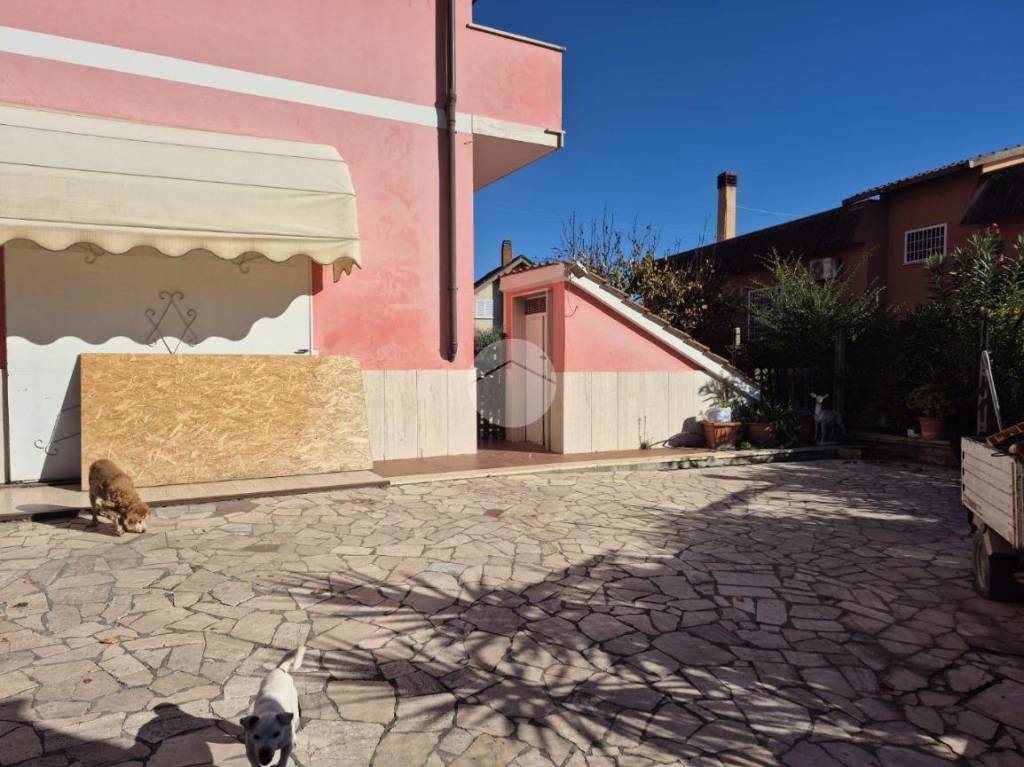 appartamento in vendita a Roma in zona Massimina/Casal Lumbroso