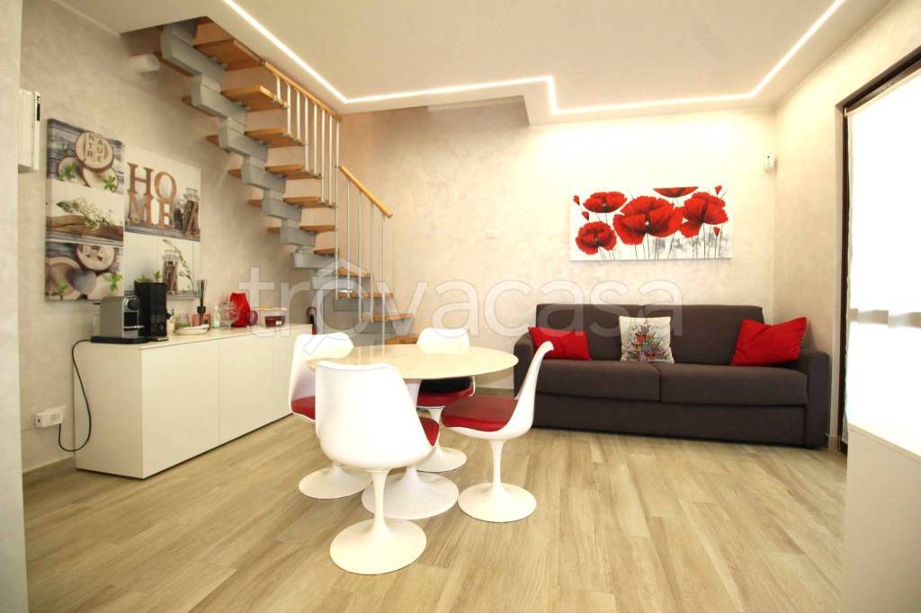 appartamento in vendita a Roma in zona Piana del Sole