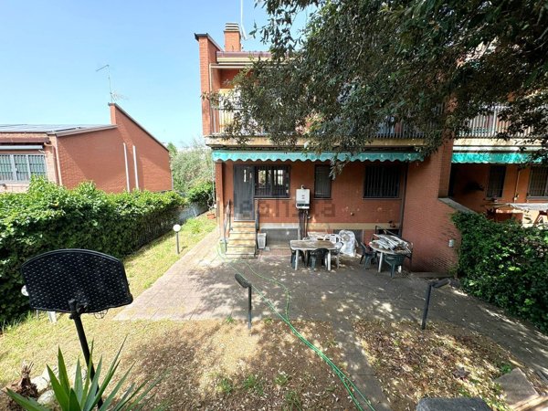 casa indipendente in vendita a Roma in zona Tre Pini - Poggio dei Fiori