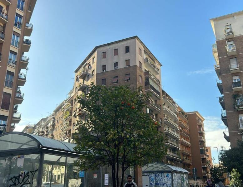 negozio in vendita a Roma in zona Trieste