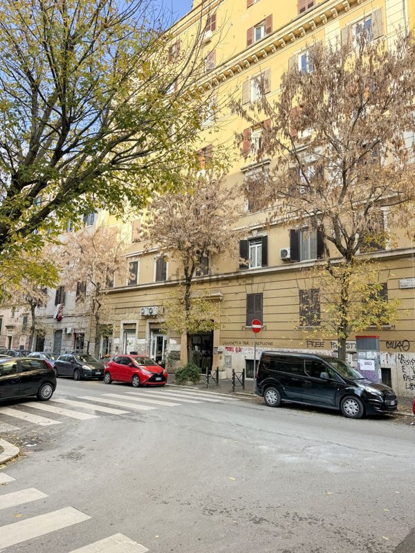 appartamento in vendita a Roma in zona Prenestino-Labicano