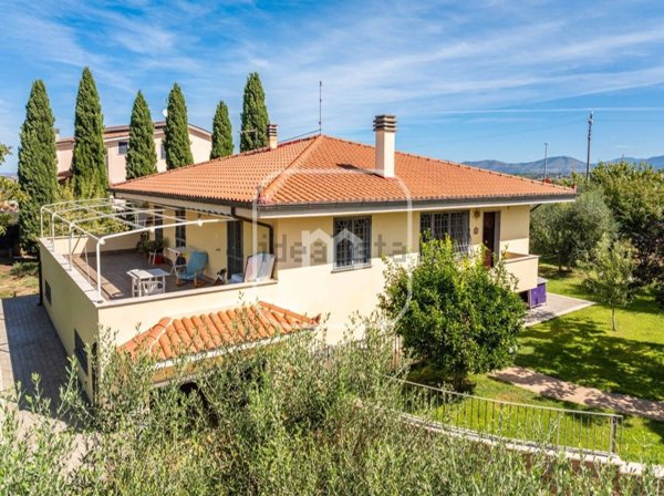 casa indipendente in vendita a Roma in zona Borghesiana