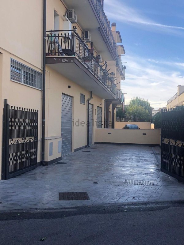 ufficio in vendita a Roma in zona Borghesiana