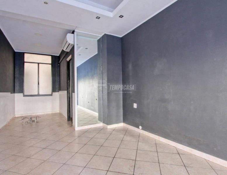 negozio in vendita a Roma in zona Monte Sacro/Talenti