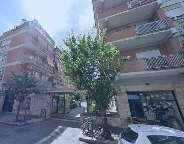 appartamento in vendita a Roma in zona Ardeatino