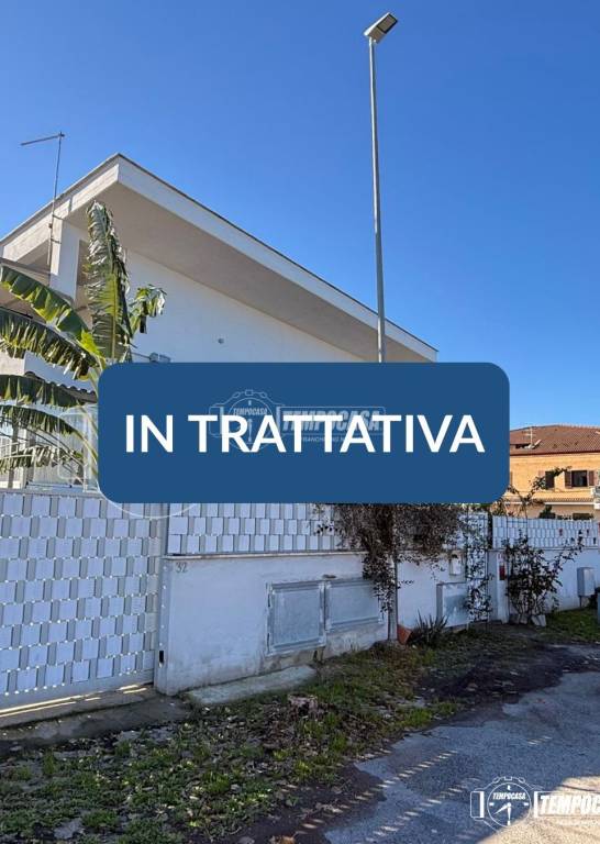 casa indipendente in vendita a Roma