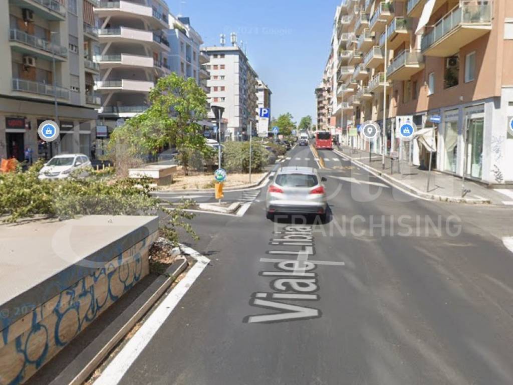 negozio in vendita a Roma in zona Trieste