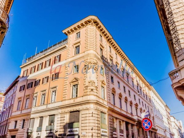 ufficio in vendita a Roma in zona Centro Storico