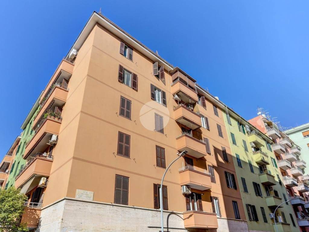 appartamento in vendita a Roma in zona Tuscolano