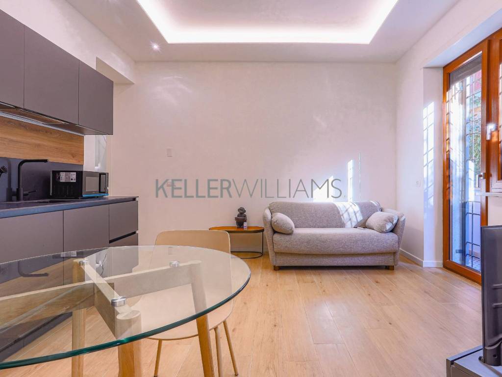 appartamento in vendita a Roma in zona EUR