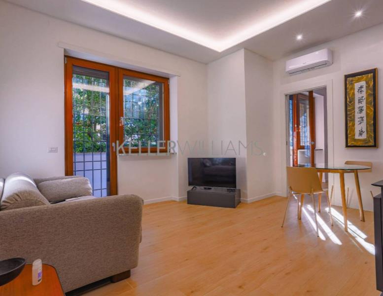 appartamento in vendita a Roma in zona EUR