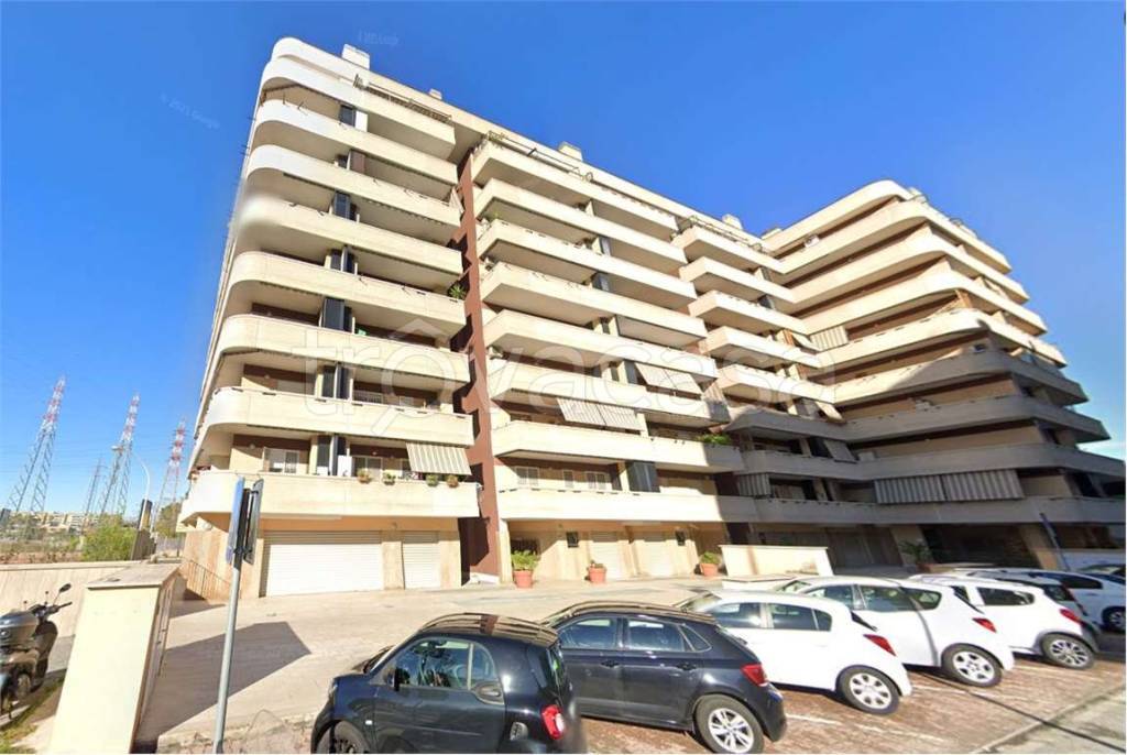 appartamento in vendita a Roma in zona Appio Claudio