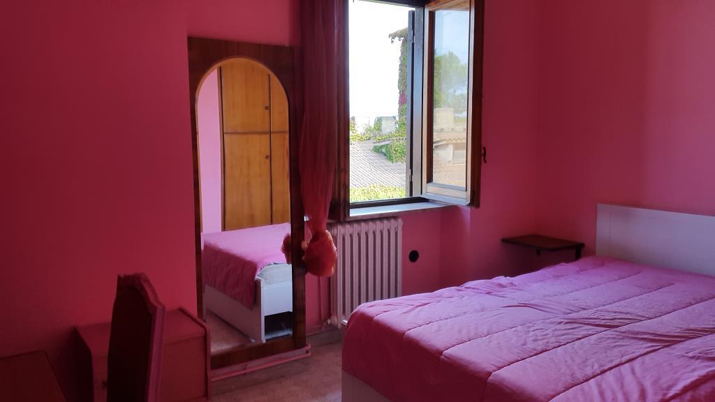 appartamento in vendita a Roma in zona Acqua Vergine