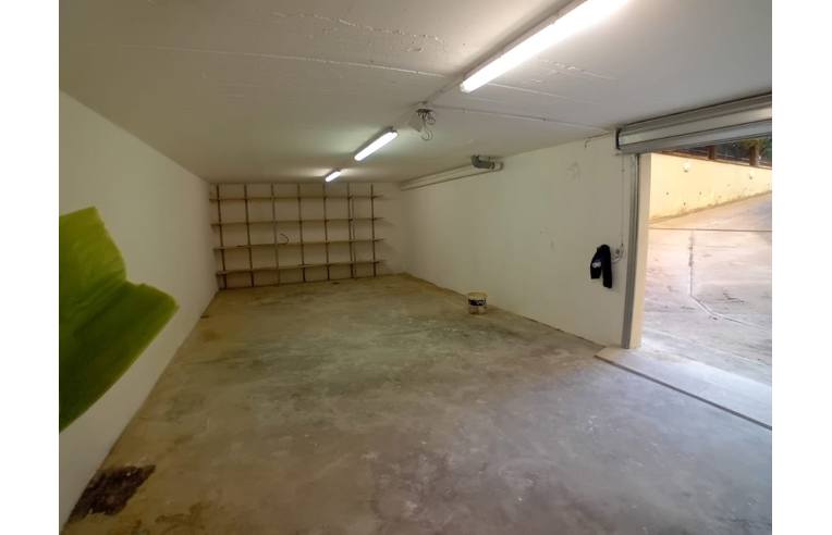 locale di sgombero in vendita a Roma in zona Ostia