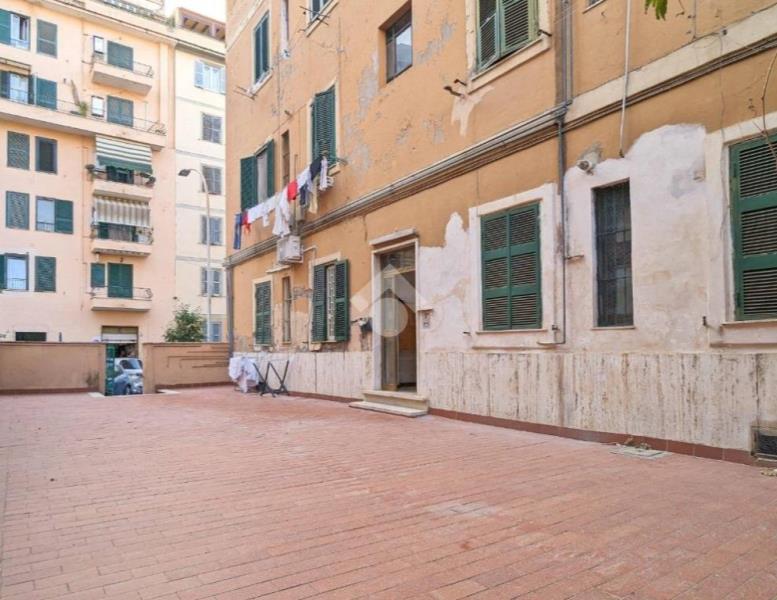 appartamento in vendita a Roma in zona Tuscolano