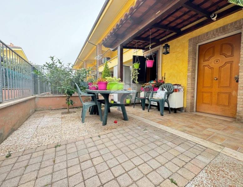 casa indipendente in vendita a Roma in zona Castelverde