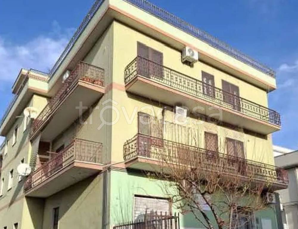 appartamento in vendita a Roma in zona Torre Angela